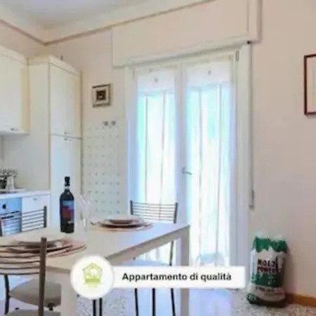 Comodo A Lizzano Con Vista דירה *