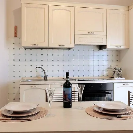 Comodo A Lizzano Con Vista Lizzano In Belvedere