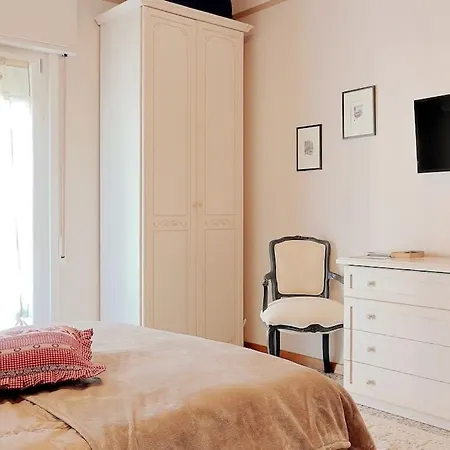 Comodo A Lizzano Con Vista Appartamento Lizzano In Belvedere