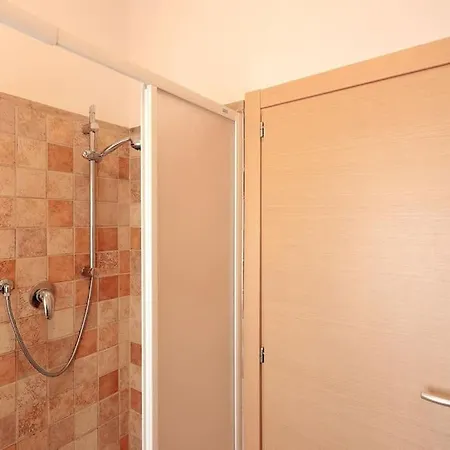 Comodo A Lizzano Con Vista 公寓