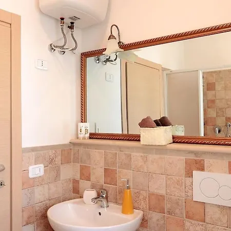 Comodo A Lizzano Con Vista * 利扎诺因贝尔韦代雷