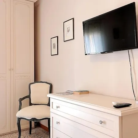 Comodo A Lizzano Con Vista *