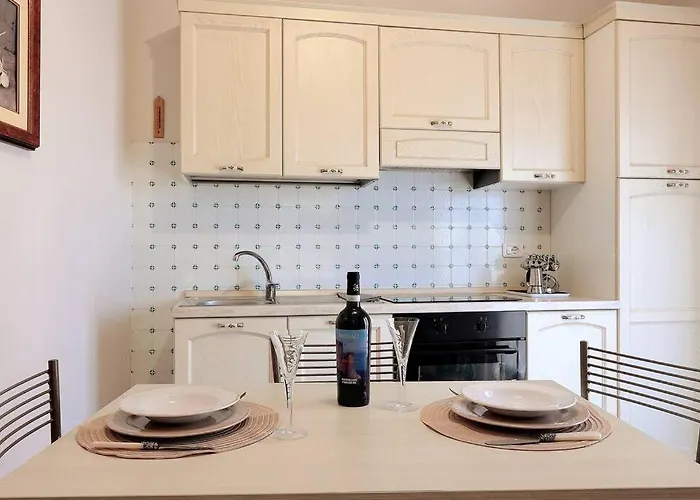 Comodo A Lizzano Con Vista Lizzano In Belvedere