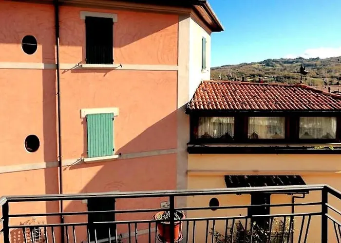 Appartamento Comodo A Lizzano Con Vista Lizzano In Belvedere